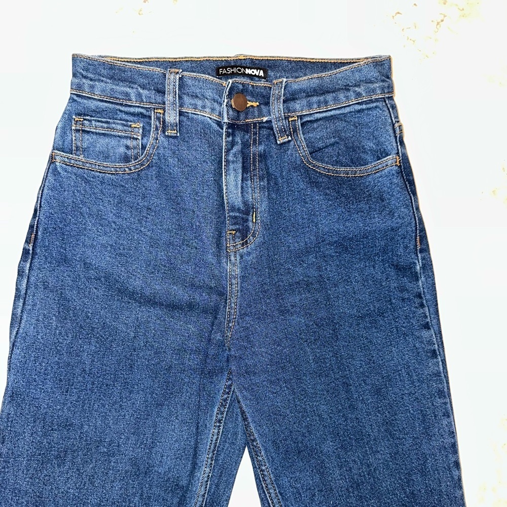 Blue Jeans - Picture 6 of 10
